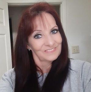 Meet your Posher, Paula